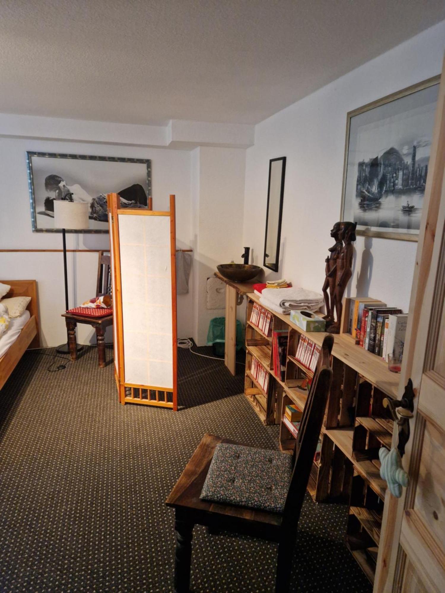 Grosses Gemuetliches Zimmer Mit Eigener Dusche Und Sauna Auf Wunsch Rheinstetten Zewnętrze zdjęcie